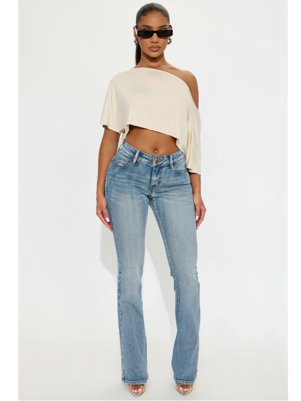 Tall Fashion nova Gemma low rise, light wash jeans.
